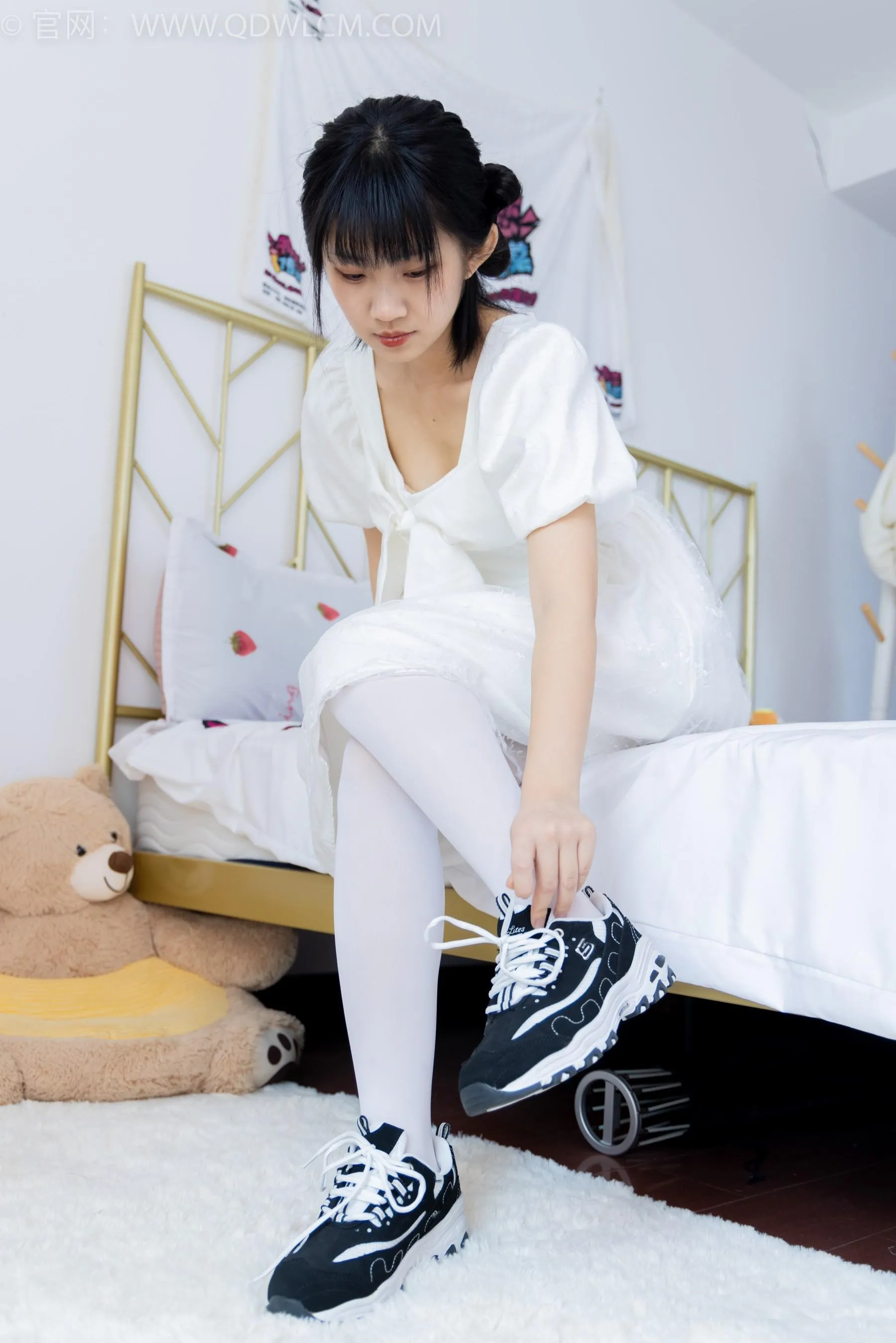 物恋传媒 NO.1581 暗月-纯白茉莉 [151P]插图3